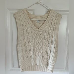 AERIE- Cableknit Sweater Vest